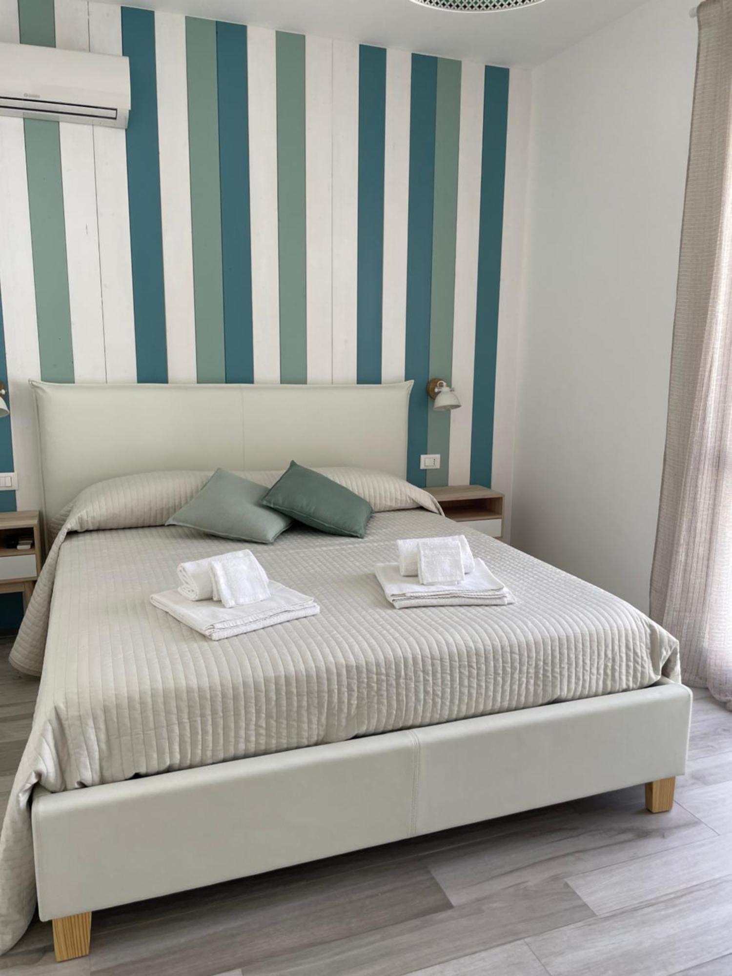 Cala Azzurra Macari Bed And Breakfast And Holidays House Eksteriør bilde