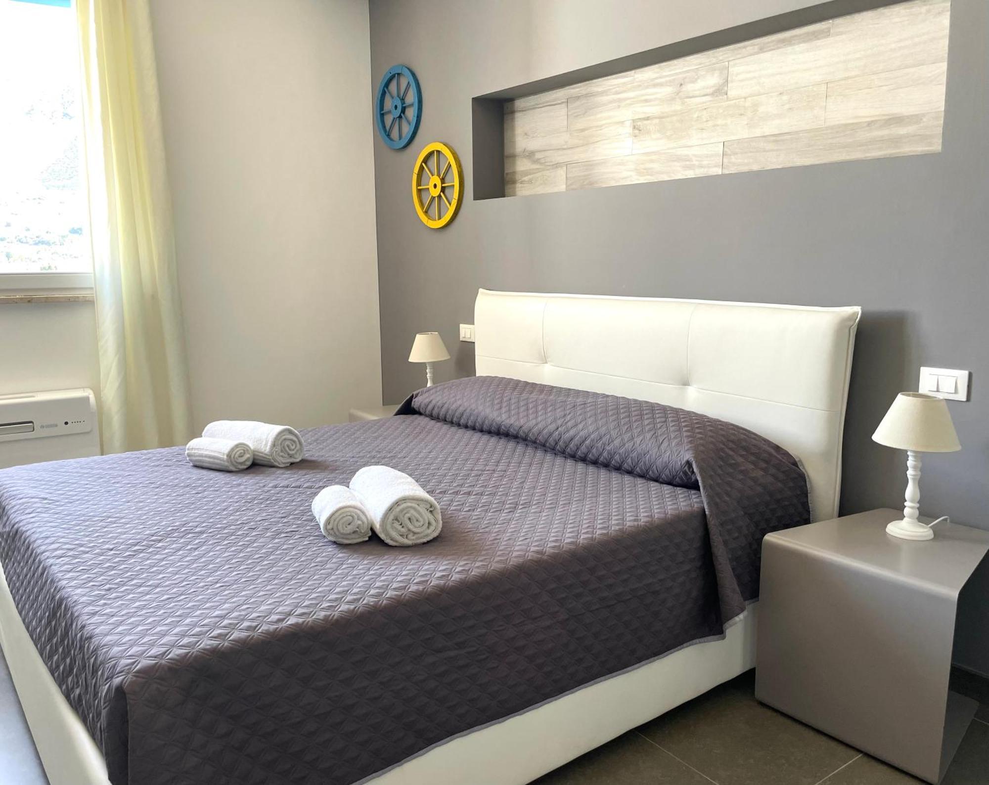 Cala Azzurra Macari Bed And Breakfast And Holidays House Eksteriør bilde