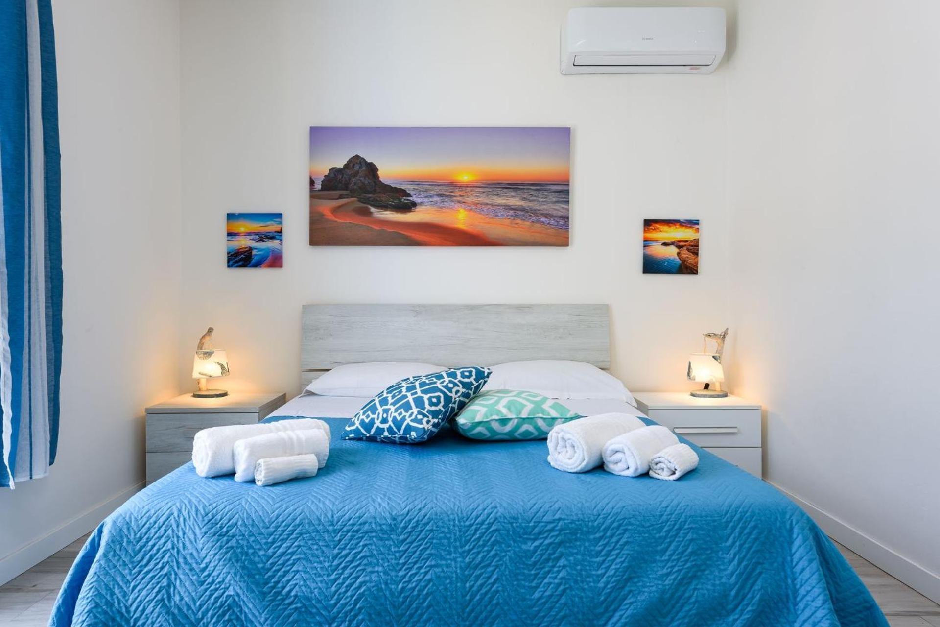 Cala Azzurra Macari Bed And Breakfast And Holidays House Rom bilde